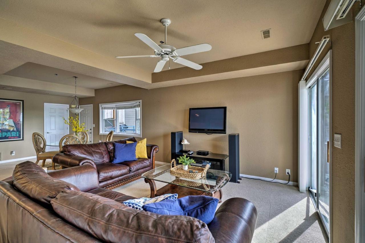 Waterfront Lake Ozark Condo With Deck And Pools Esterno foto