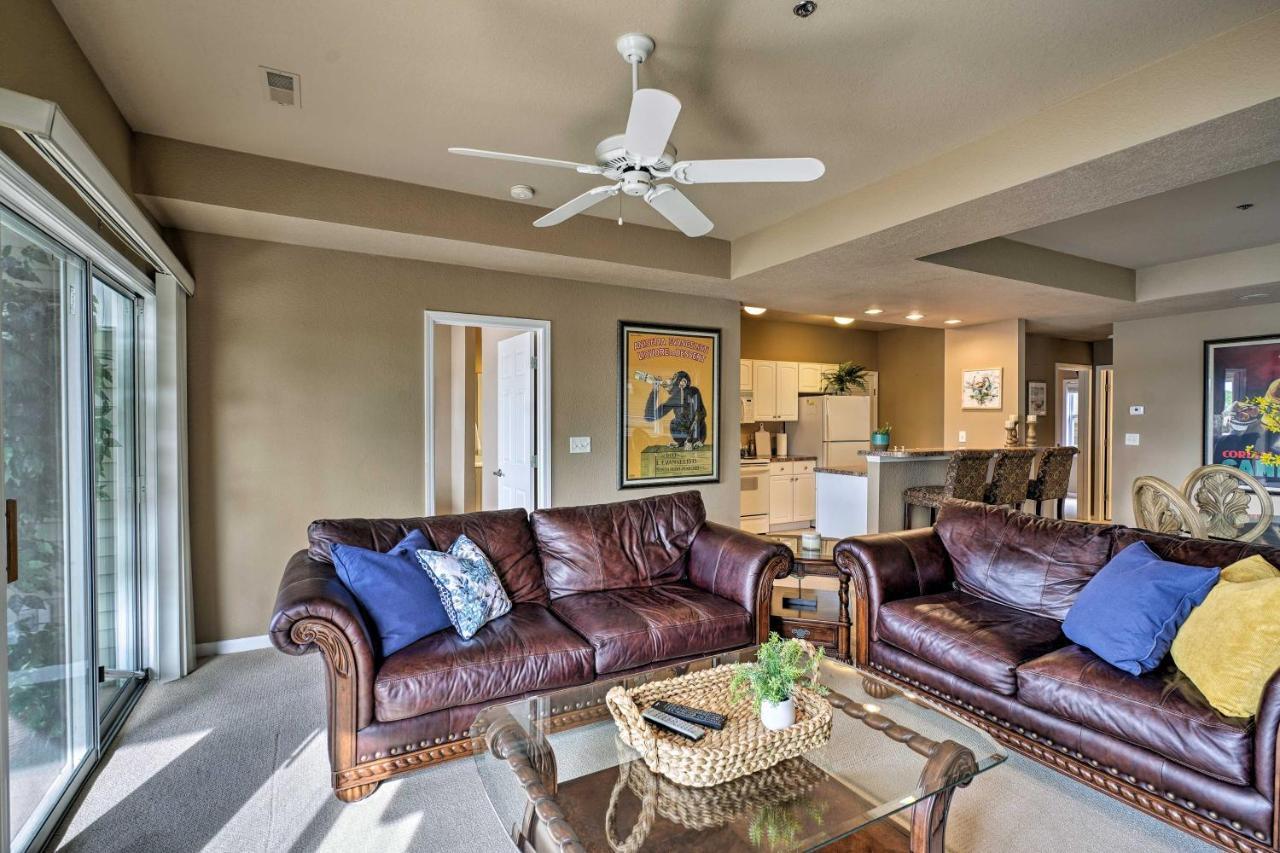 Waterfront Lake Ozark Condo With Deck And Pools Esterno foto