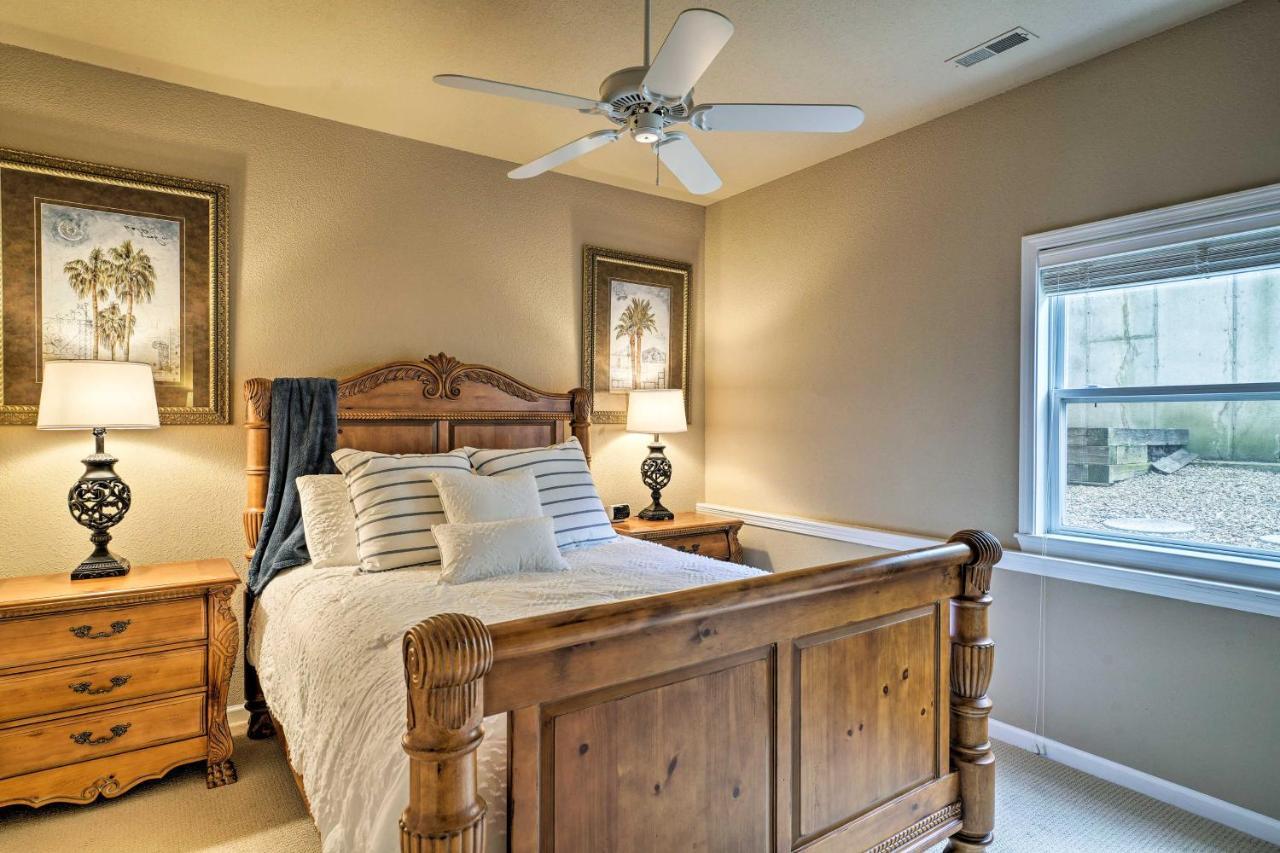 Waterfront Lake Ozark Condo With Deck And Pools Esterno foto