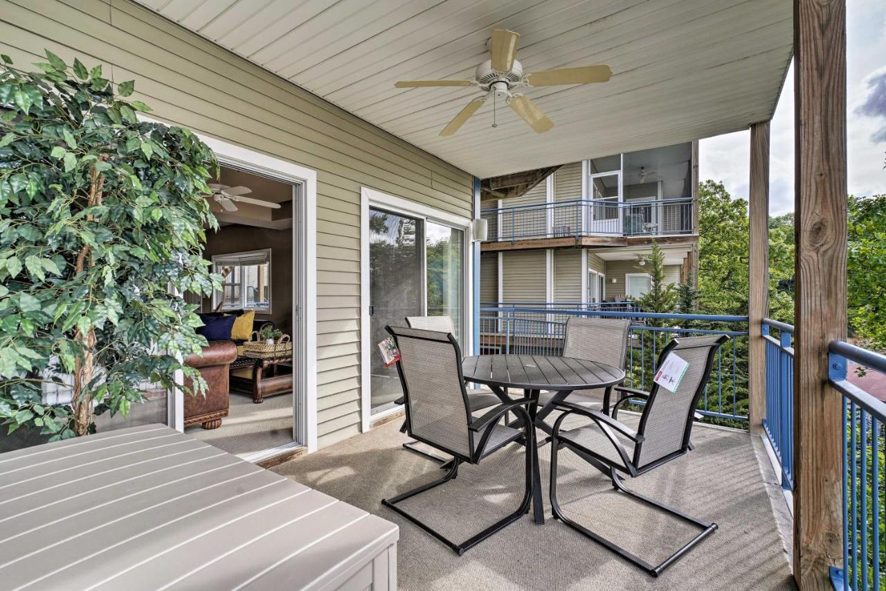 Waterfront Lake Ozark Condo With Deck And Pools Esterno foto